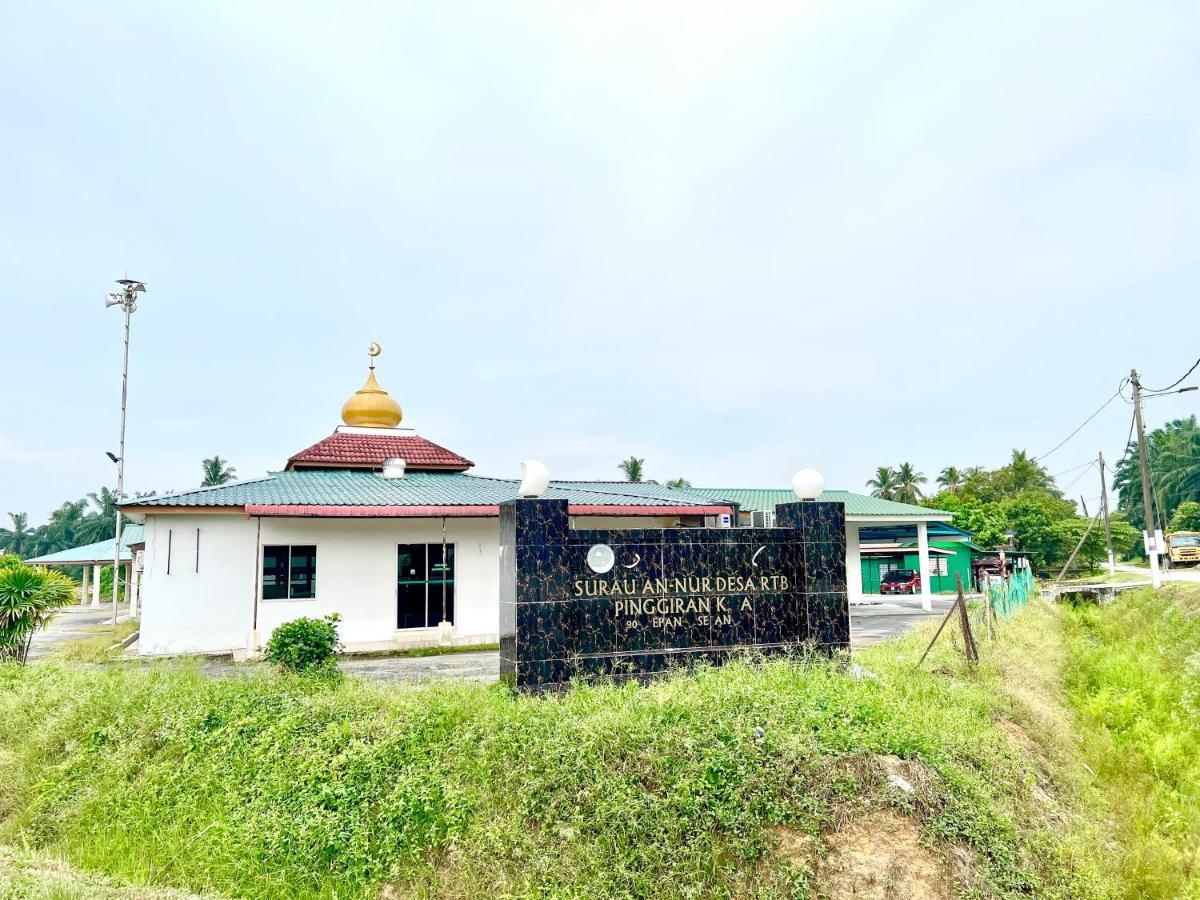 De Qasturee Klia@Kota Warisan Homestay Nearest To Airport Kampong Besut المظهر الخارجي الصورة