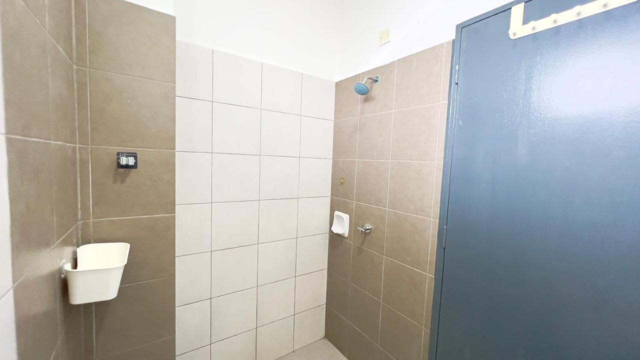 De Qasturee Klia@Kota Warisan Homestay Nearest To Airport Kampong Besut المظهر الخارجي الصورة